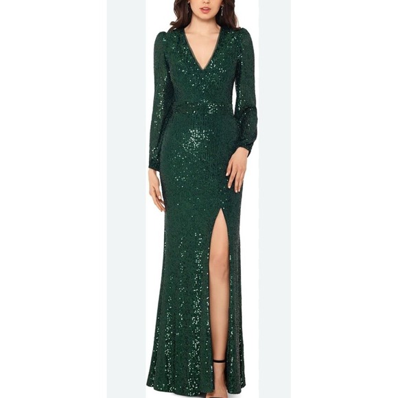 Xscape Long‎ Sleeve Long V-Neck All Over Sequin Gown Green Size 6 Formal